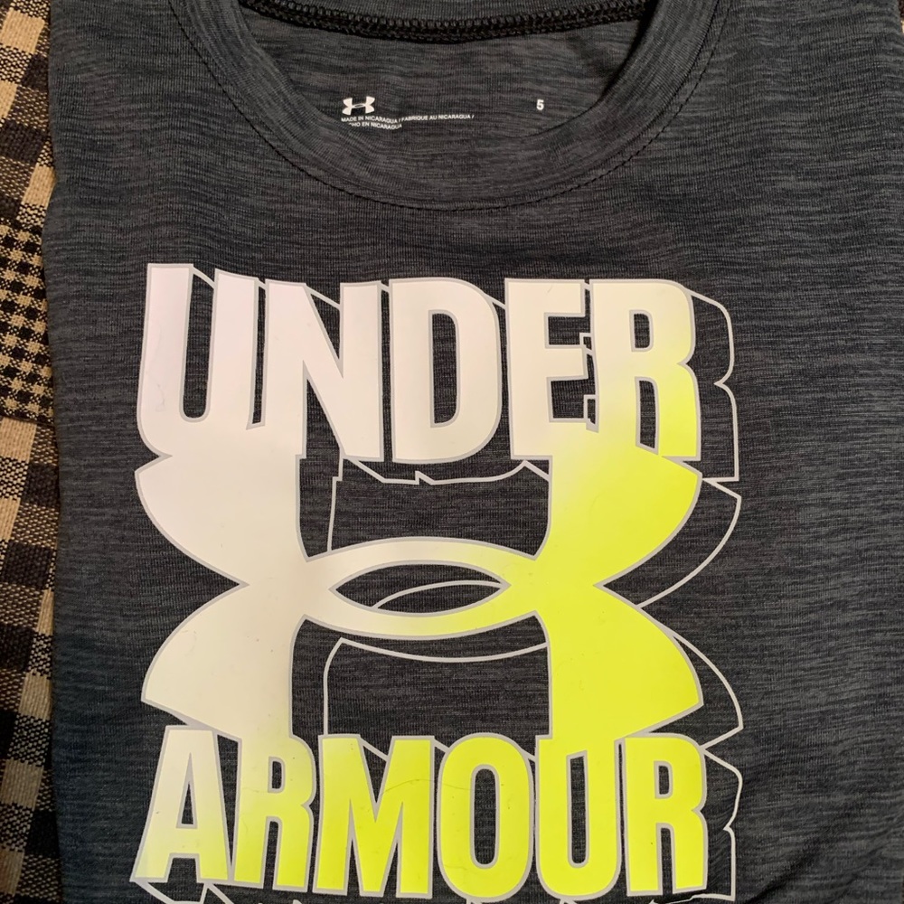 Under Armour size 5 boys